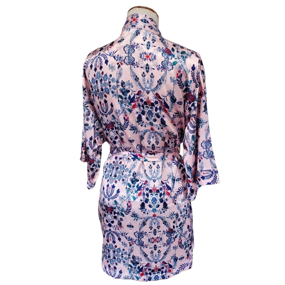 Victoria's Secret Satin Kimono Short Robe White Grounded Floral WDF XS/S - Picture 6 of 13